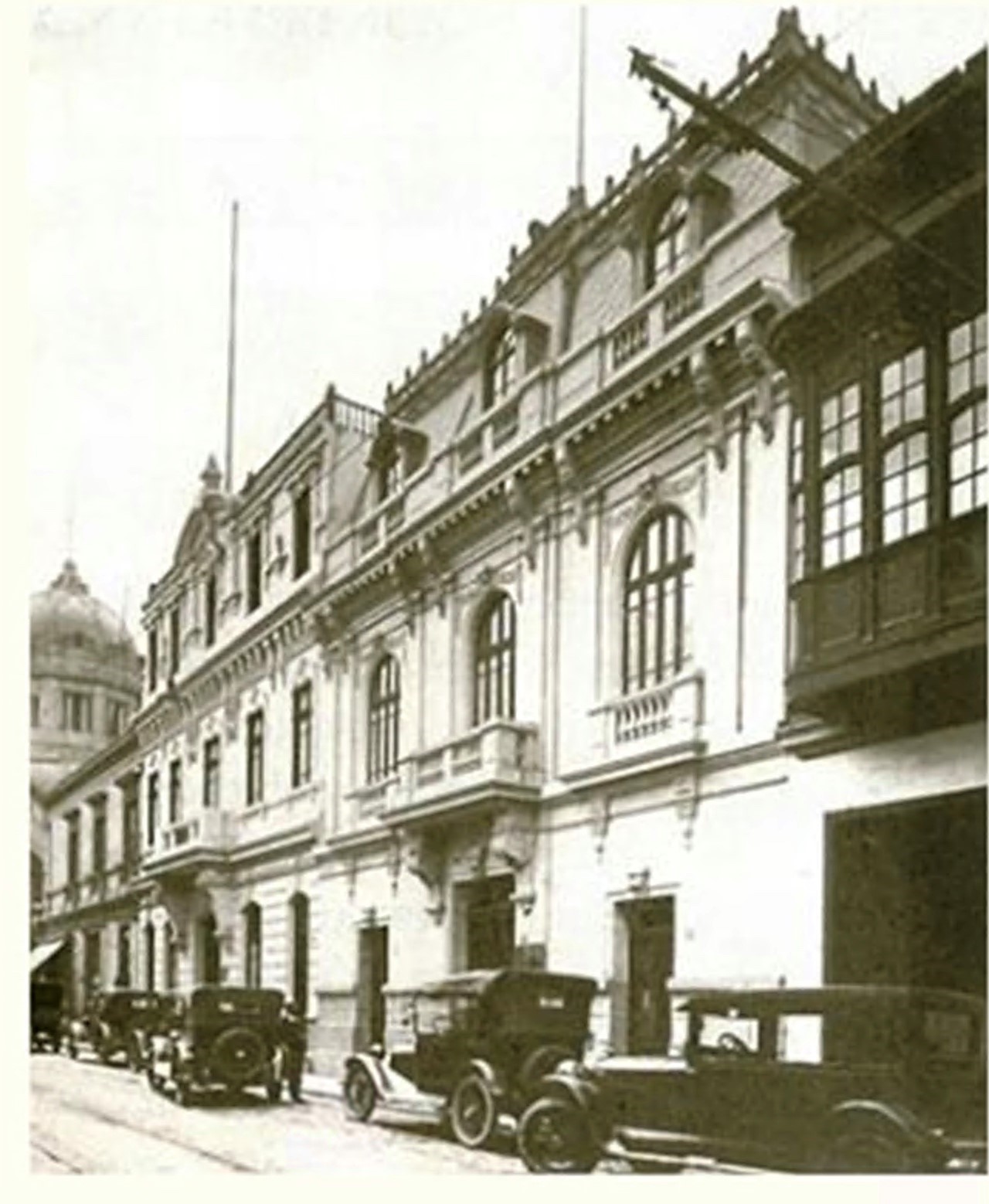 Banco Central Cumple 100 Años De Servicio Al País – Semanario Virtual ...